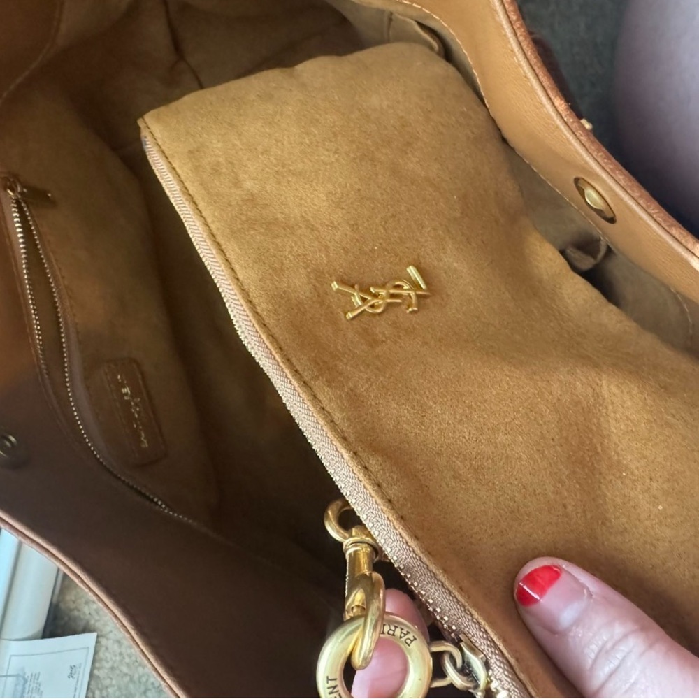 Elegant Brown Leather Shoulder Bag